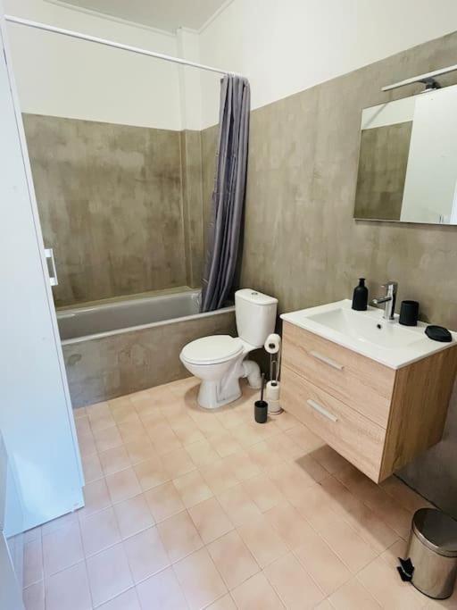 Chez Leo I - Appartement T2 Proche Tricastin Боллен Екстер'єр фото