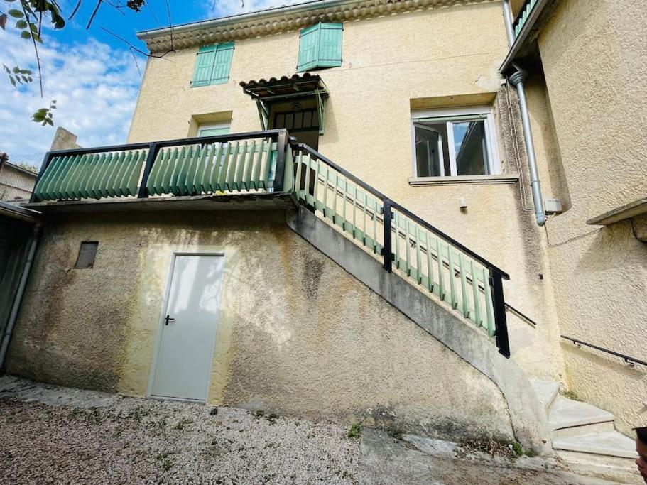 Chez Leo I - Appartement T2 Proche Tricastin Боллен Екстер'єр фото